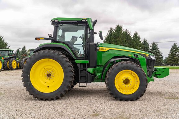 Used 2025 John Deere 8R 340 Row Crop Tractors at Koenig Equipment in Urbana, OH - Photo5