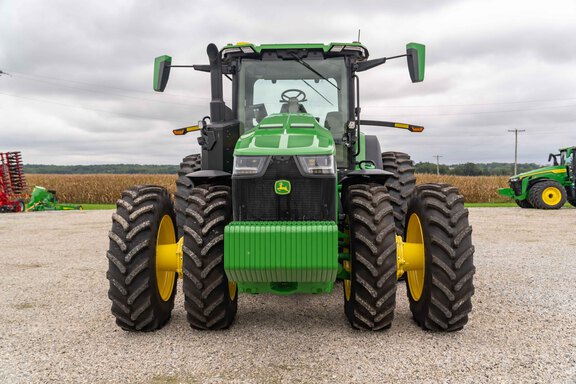 Used 2025 John Deere 8R 340 Row Crop Tractors at Koenig Equipment in Urbana, OH - Photo7