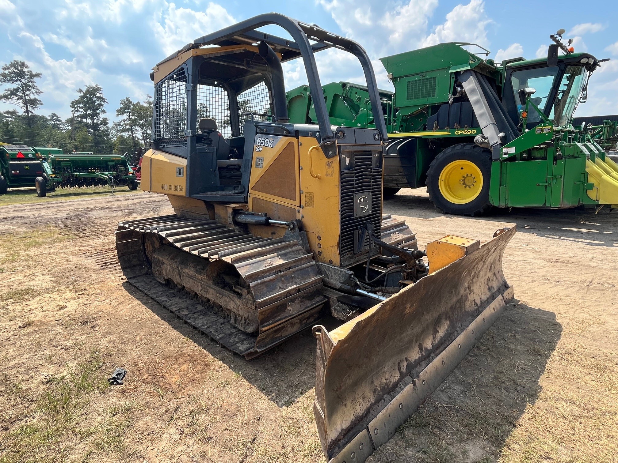 2014 John Deere 650K LGP Image 4