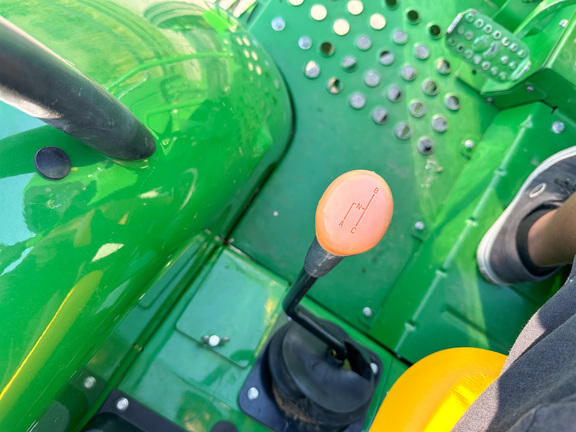 2022 John-Deere 5055E