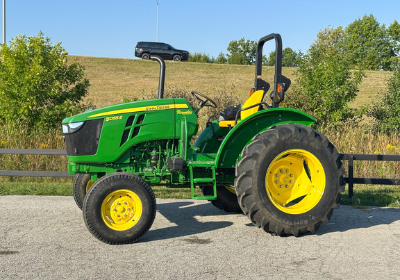 2022 John-Deere 5055E