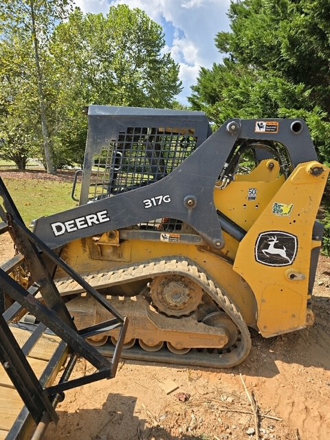 2020 John Deere 317G Image 3