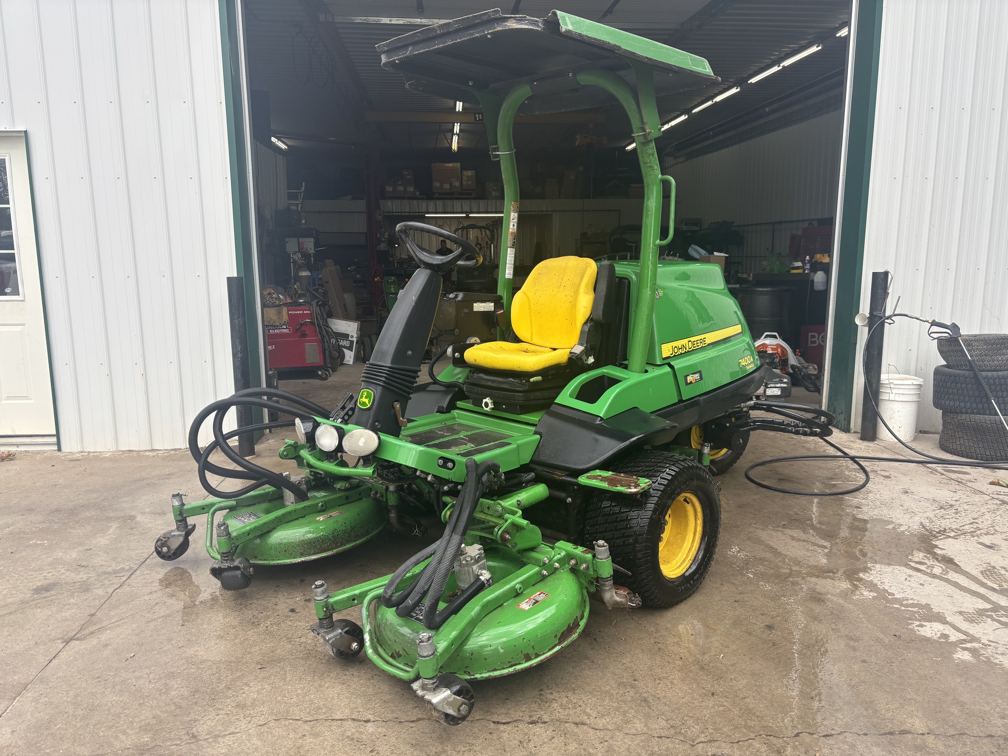 2015 John Deere 7400A Image 1