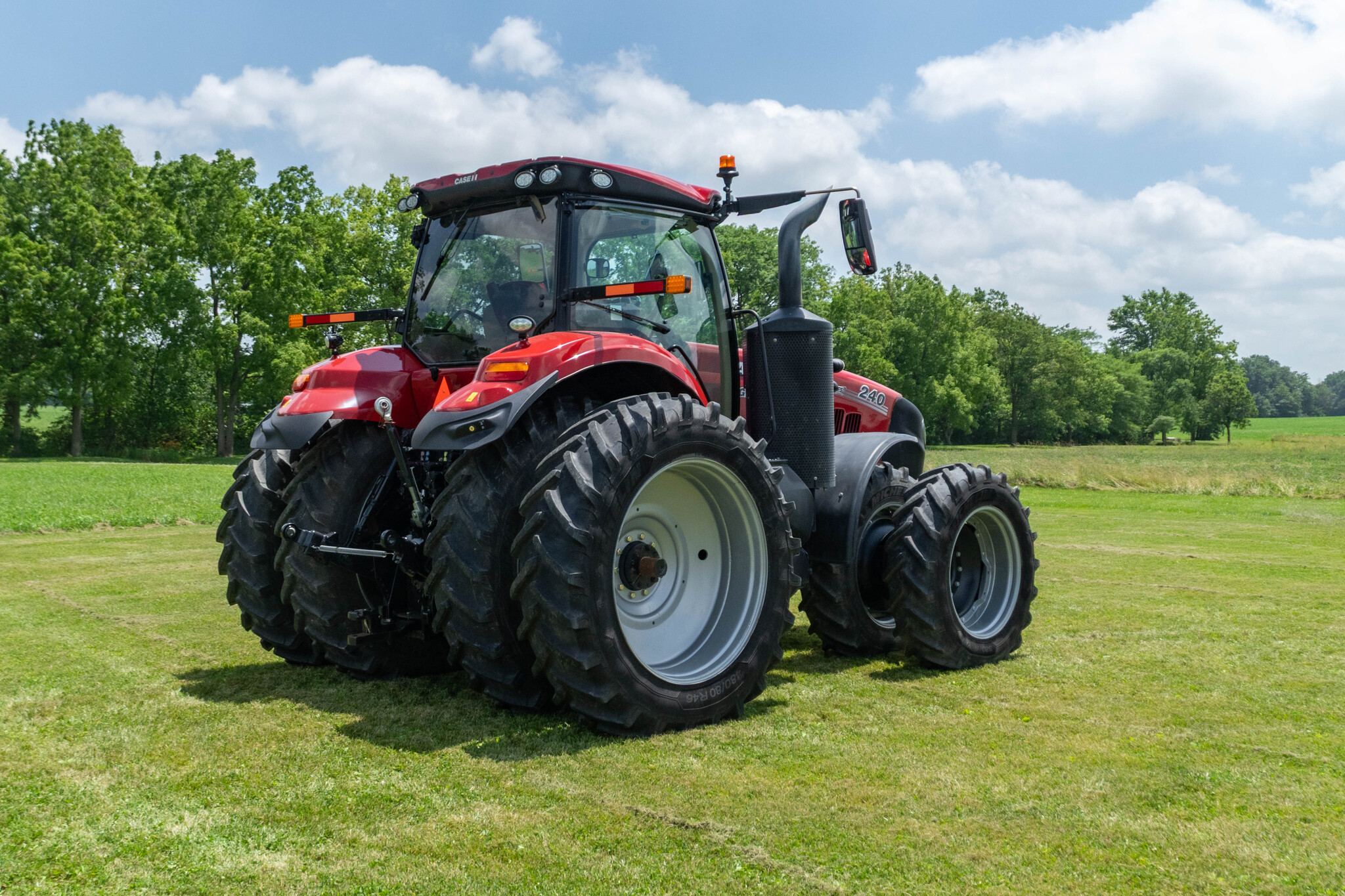 Used 2021 Case IH Magnum 240 CVX Row Crop Tractors at Koenig Equipment in Anna, OH - PhotoXL4