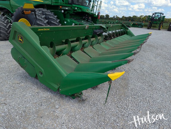 Photo of 2025 John Deere CR 12