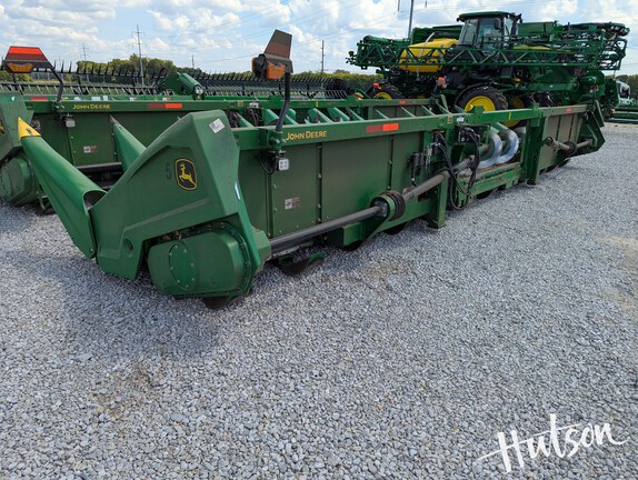 Photo of 2025 John Deere CR 12