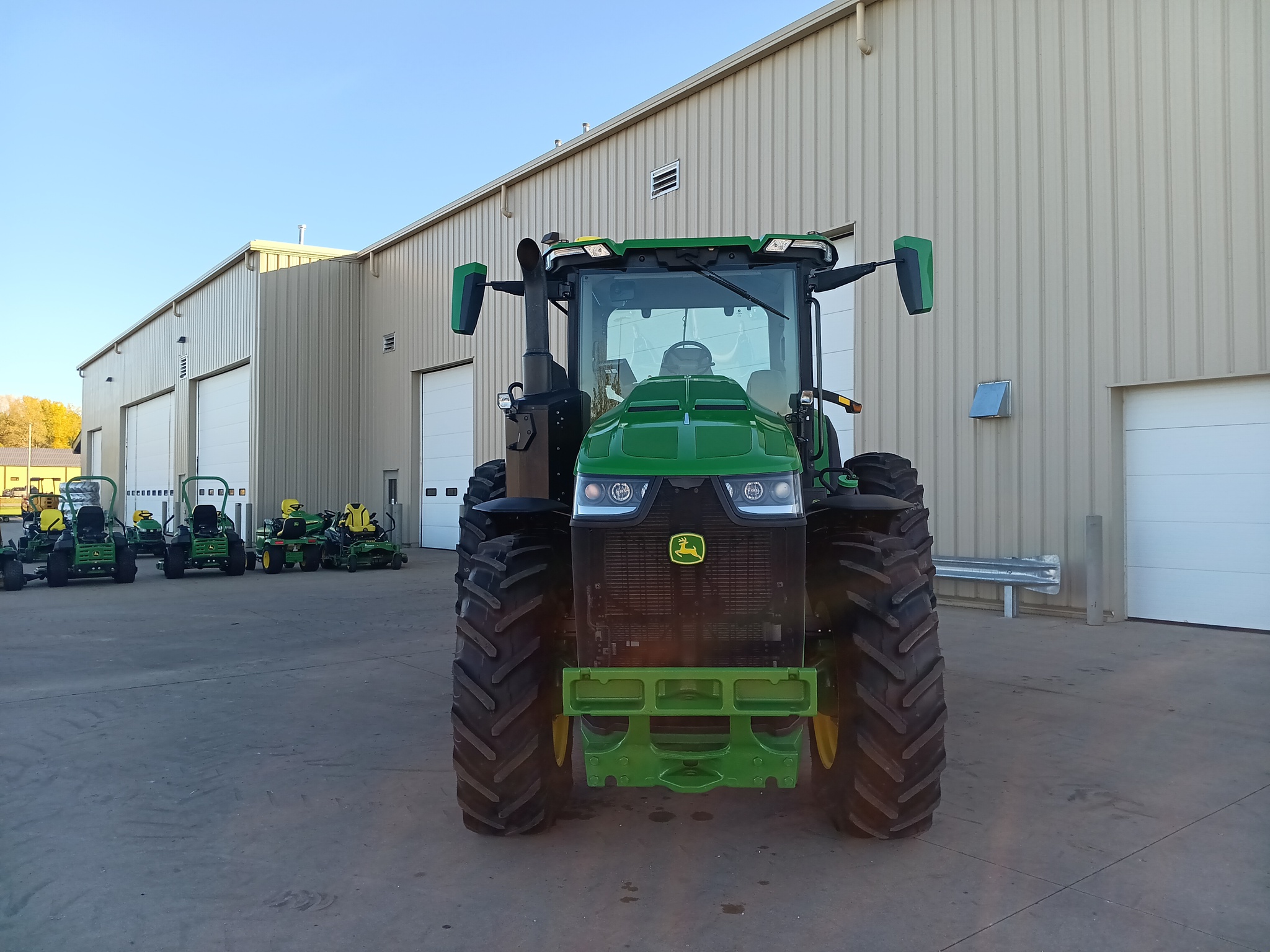 2024 John Deere 8R 250 Image 9