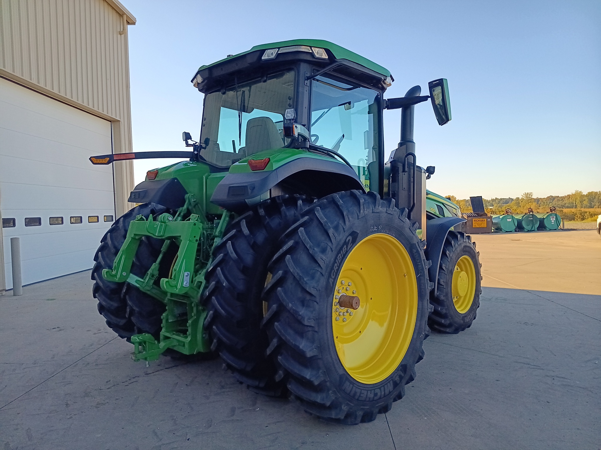 2024 John Deere 8R 250 Image 4