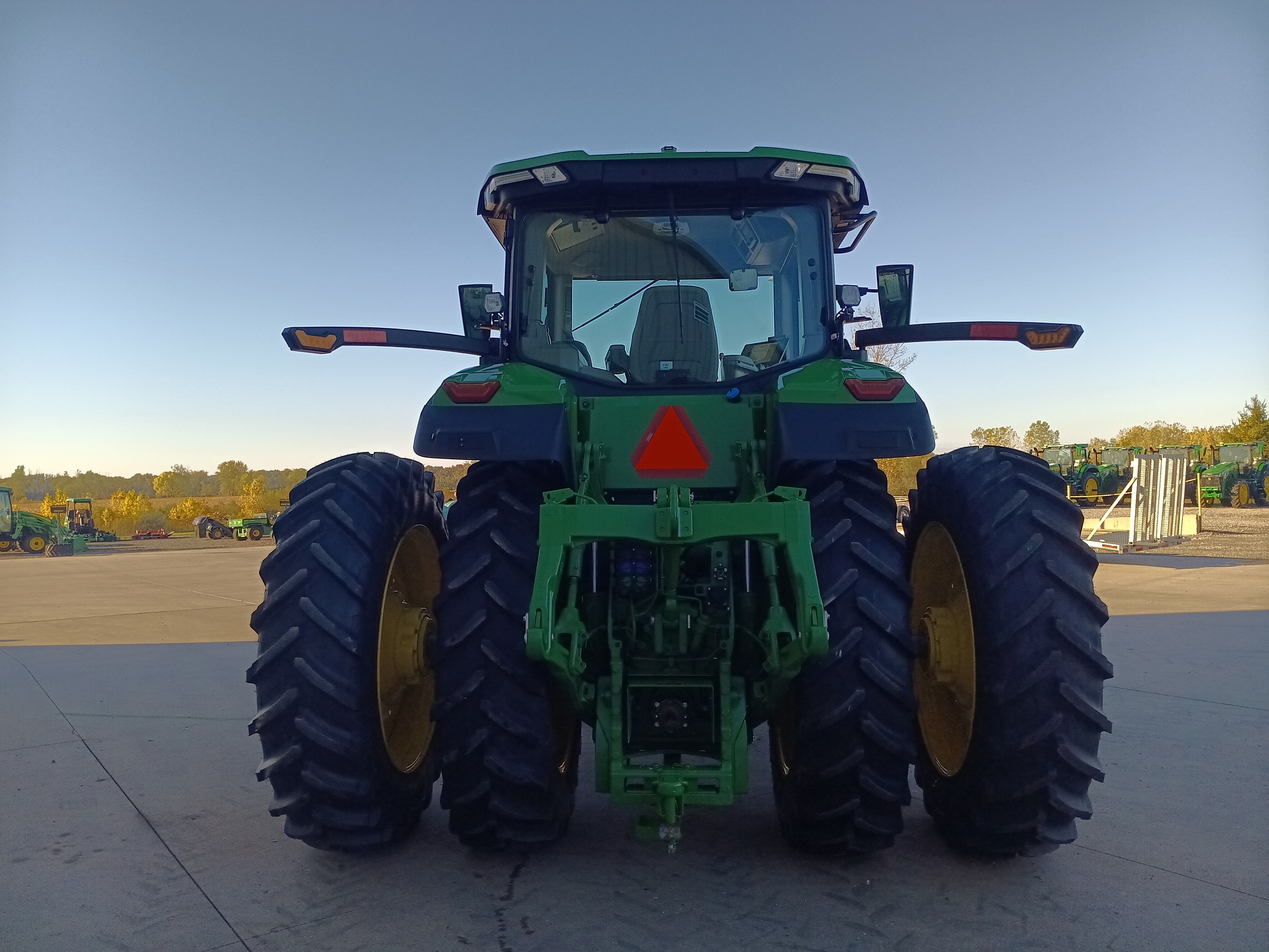 2024 John Deere 8R 250 Image 5