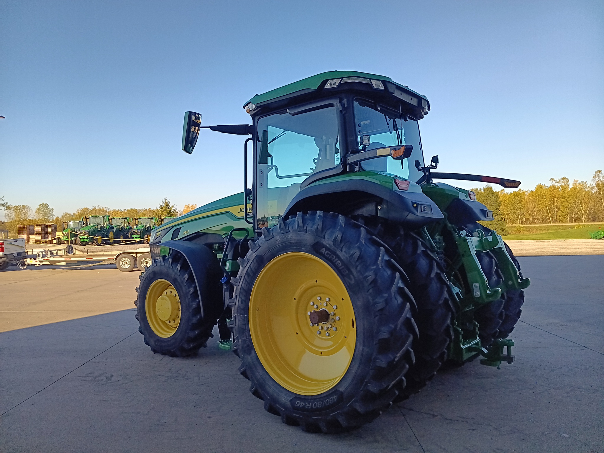 2024 John Deere 8R 250 Image 6