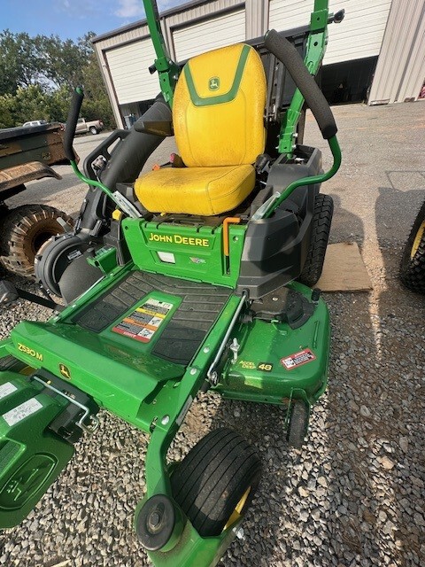 2024 John Deere Z530M  W/BAGGER Image 2
