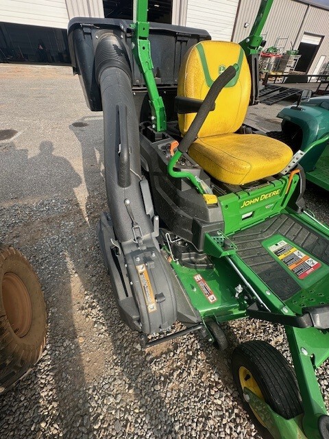 2024 John Deere Z530M  W/BAGGER Image 3
