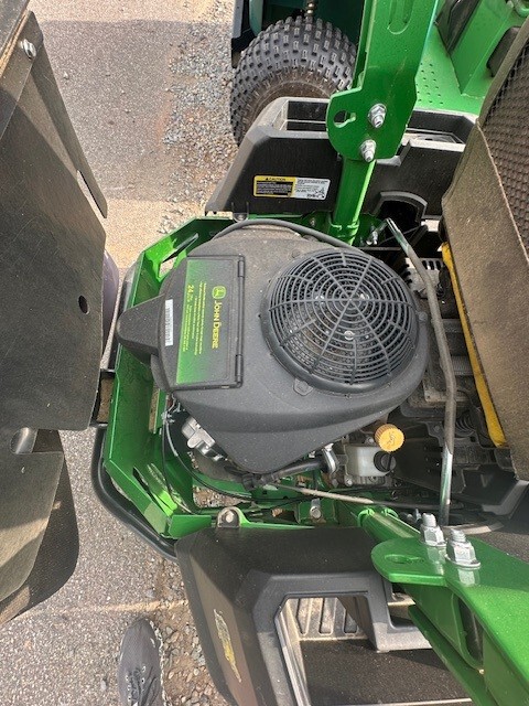 2024 John Deere Z530M  W/BAGGER Image 4