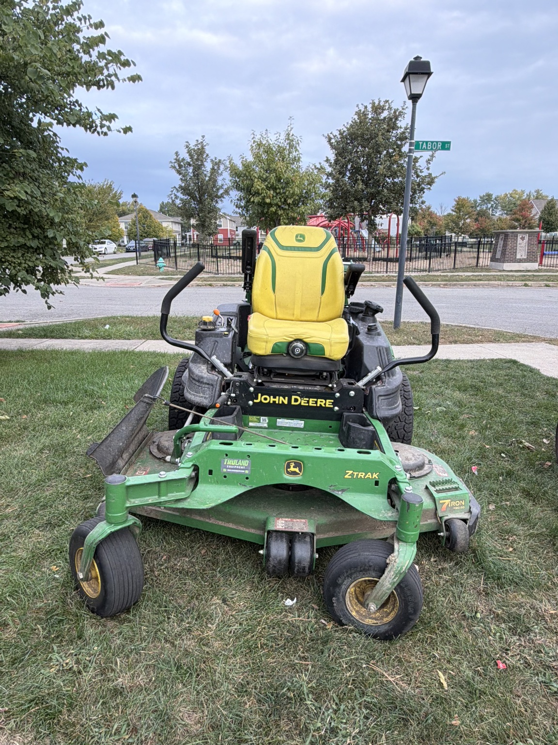 2024 John Deere Z930M Image 1
