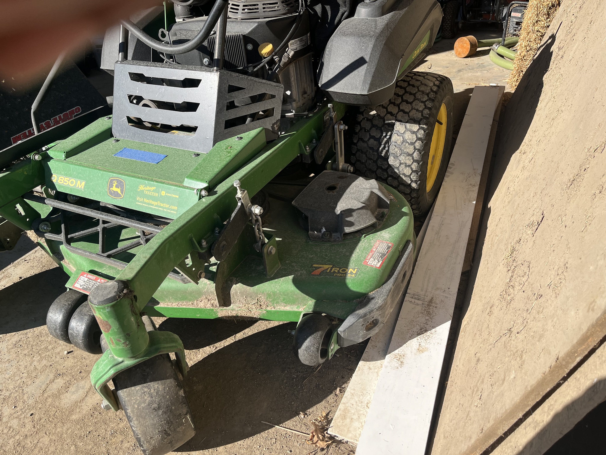  2024 John Deere Q850M at Heritage Tractor in Pittsburg, KS