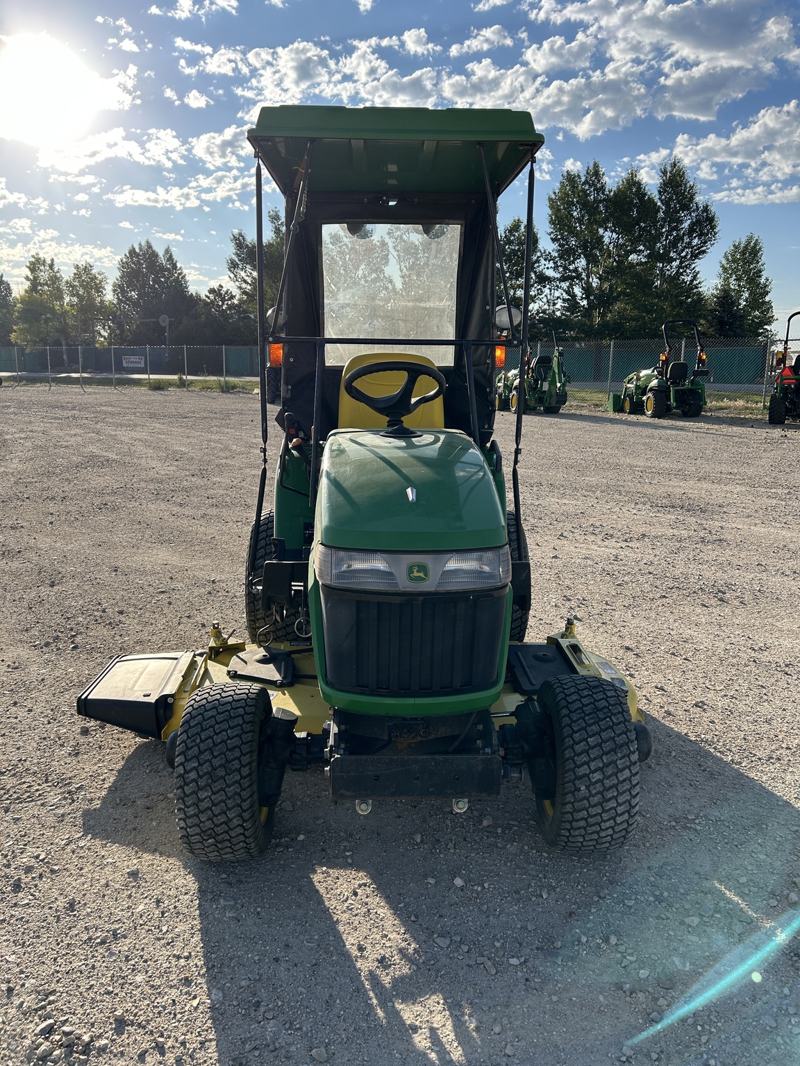 2010 John Deere 2305 Image 8