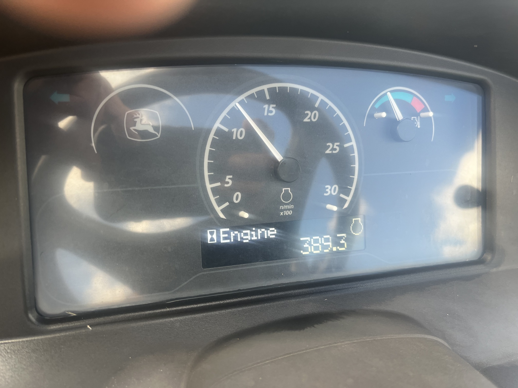 2021 John Deere 3025E Image 14