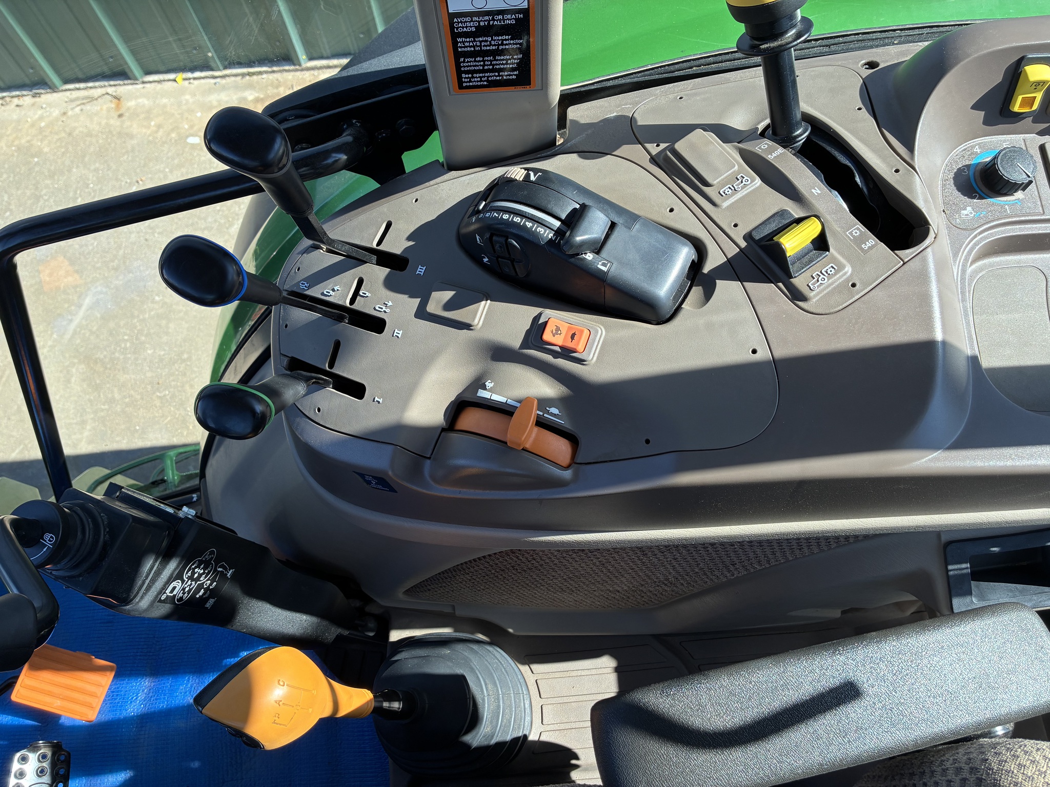 2024 John Deere 5120M Image 9