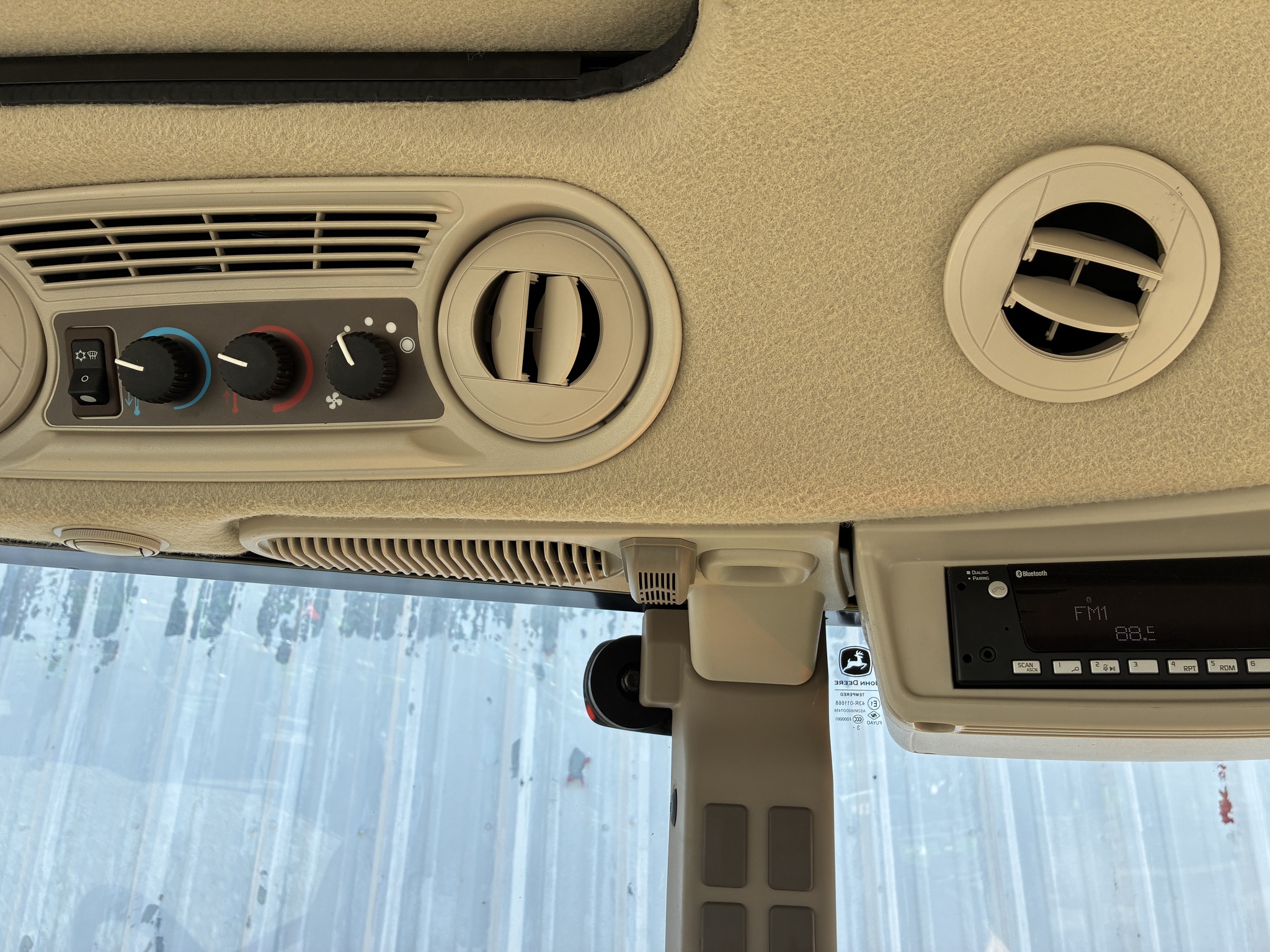 2024 John Deere 5120M Image 10