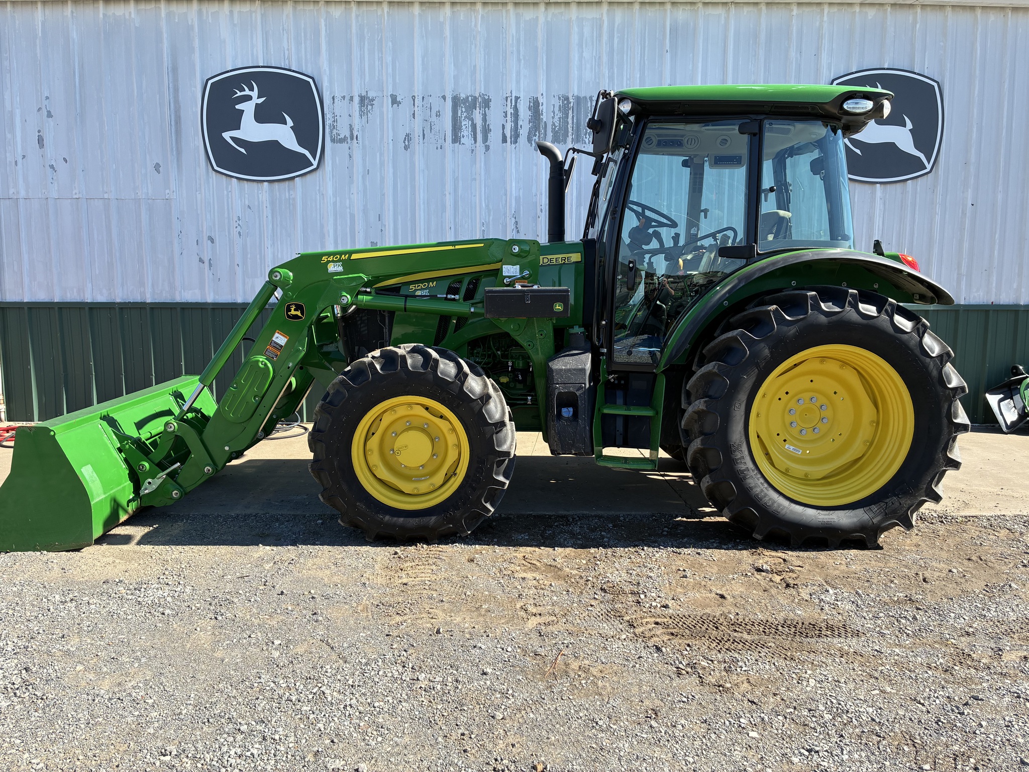2024 John Deere 5120M Image 1