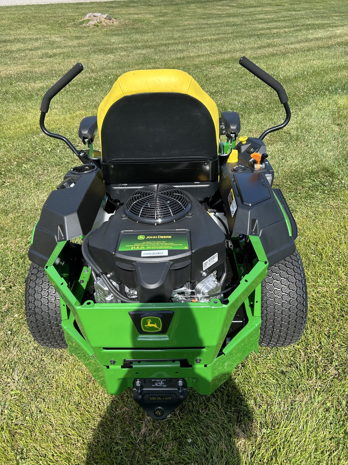 2025 John Deere Z320R Image 7