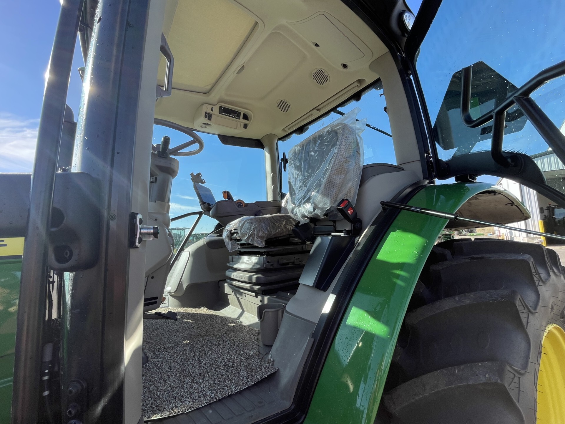 2025 John Deere 6R 120 Image 21