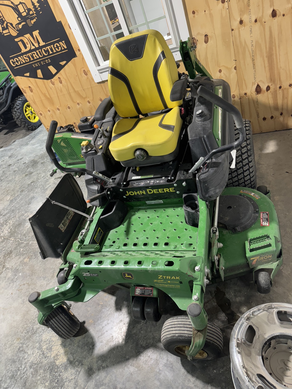 2022 John Deere Z950M Image 4