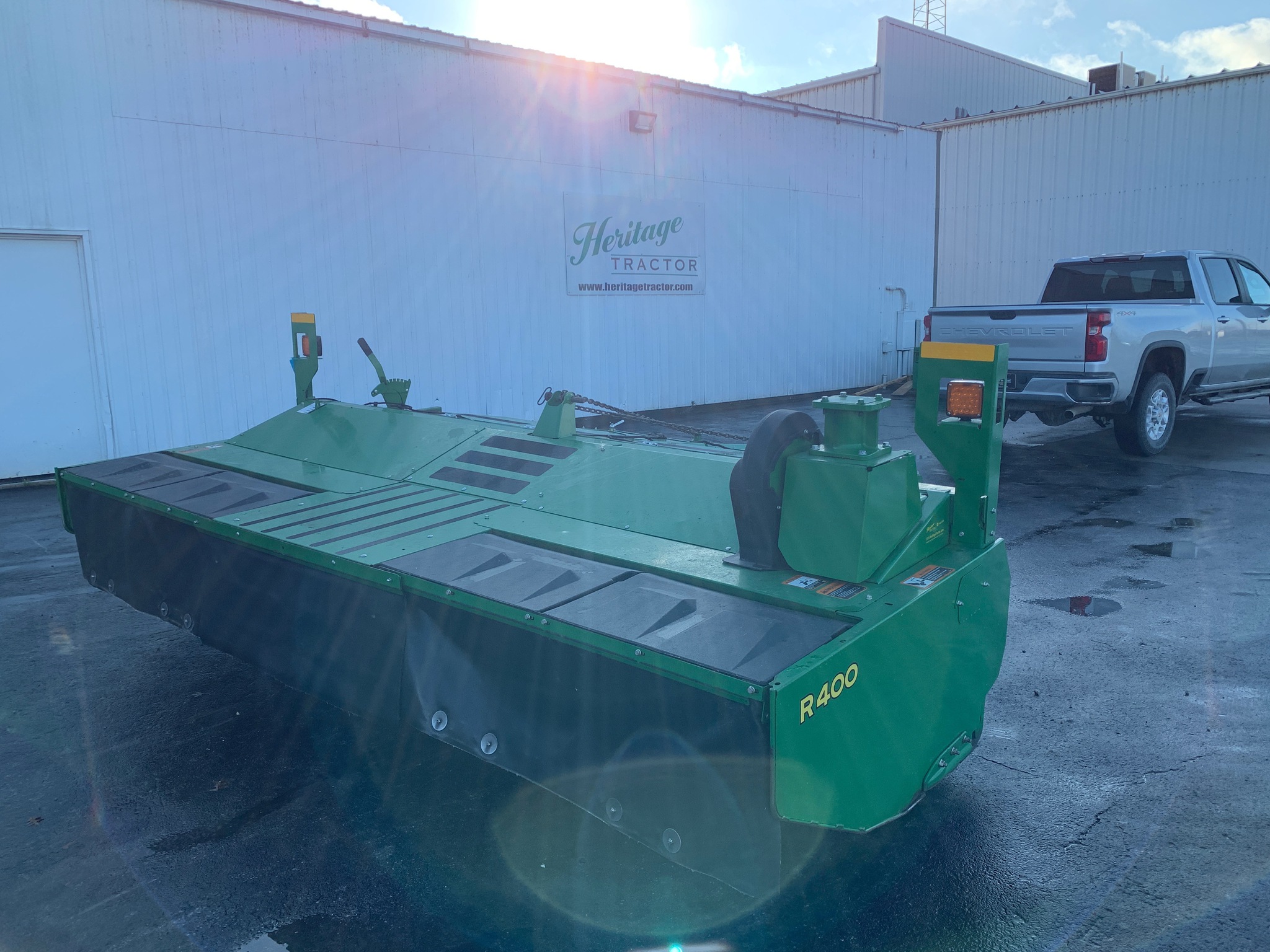 2024 John Deere R400 at Heritage Tractor in Lamar, MO