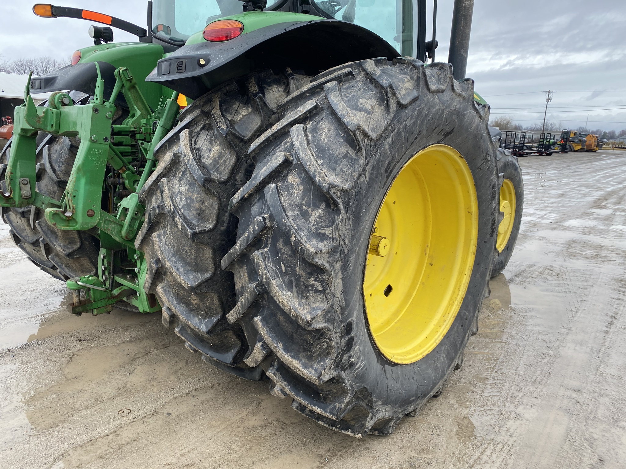 2012 John Deere 7280R Image 10