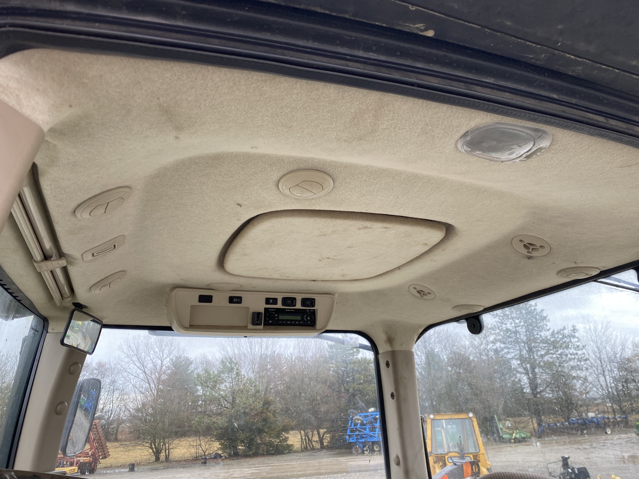 2012 John Deere 7280R Image 16