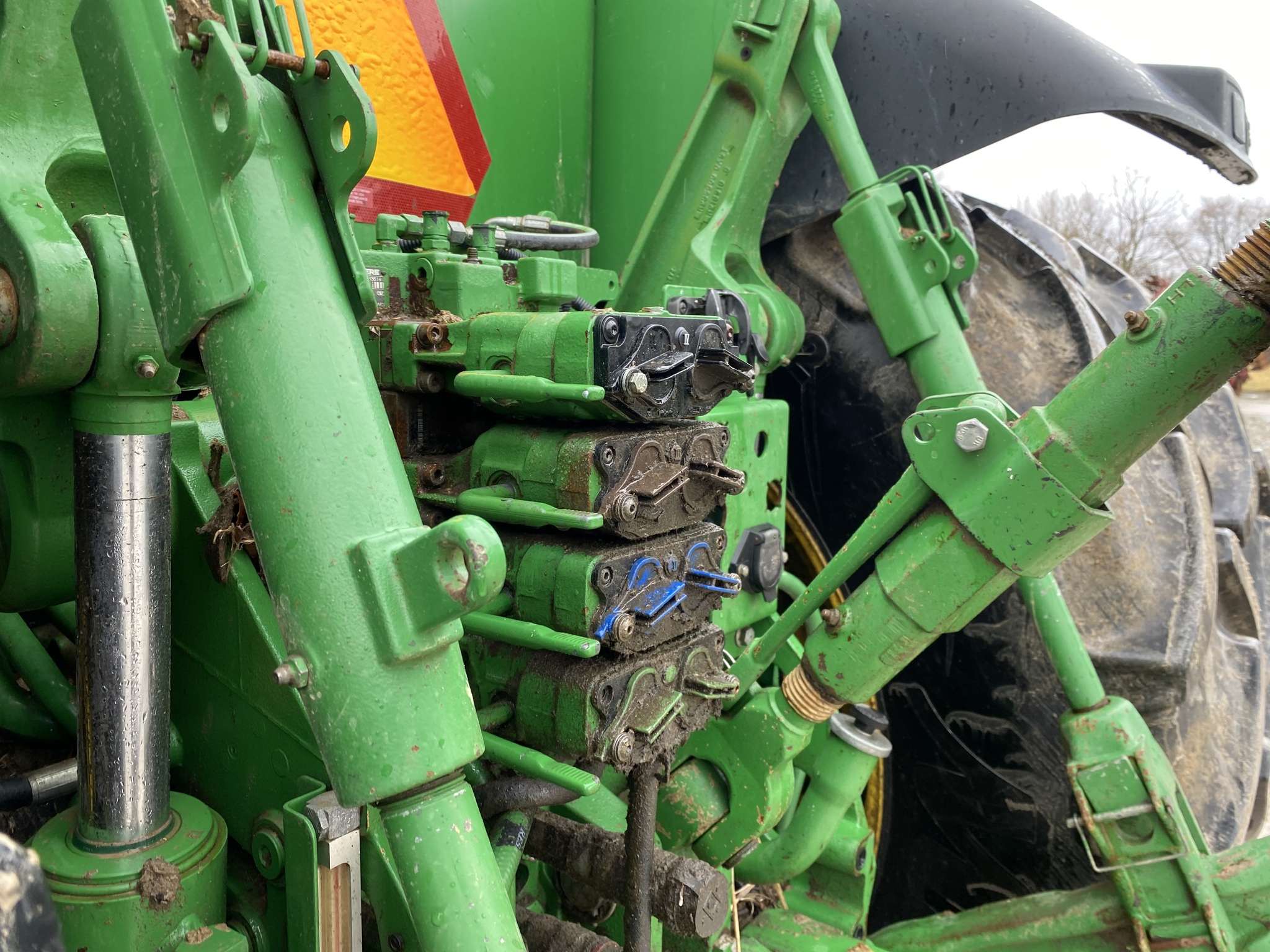 2012 John Deere 7280R Image 8