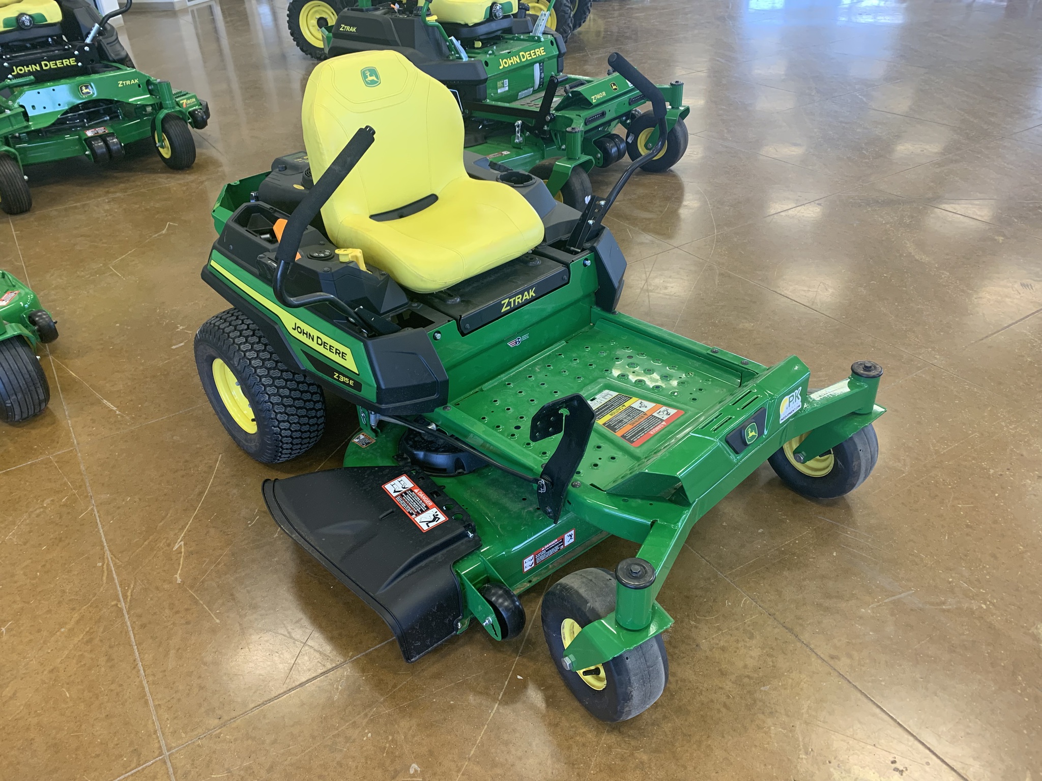 2022 John Deere Z315E Image 2