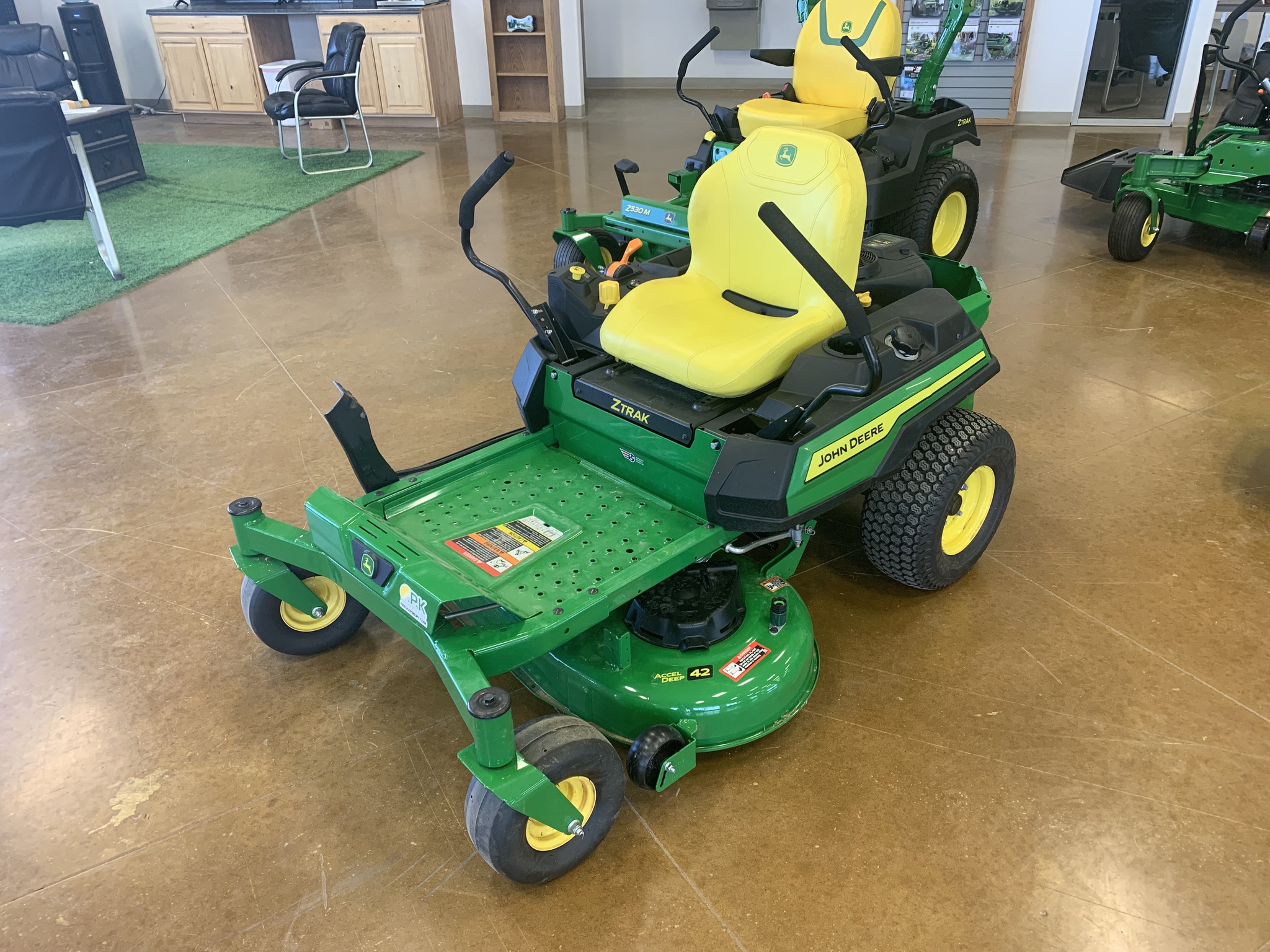 2022 John Deere Z315E Image 1