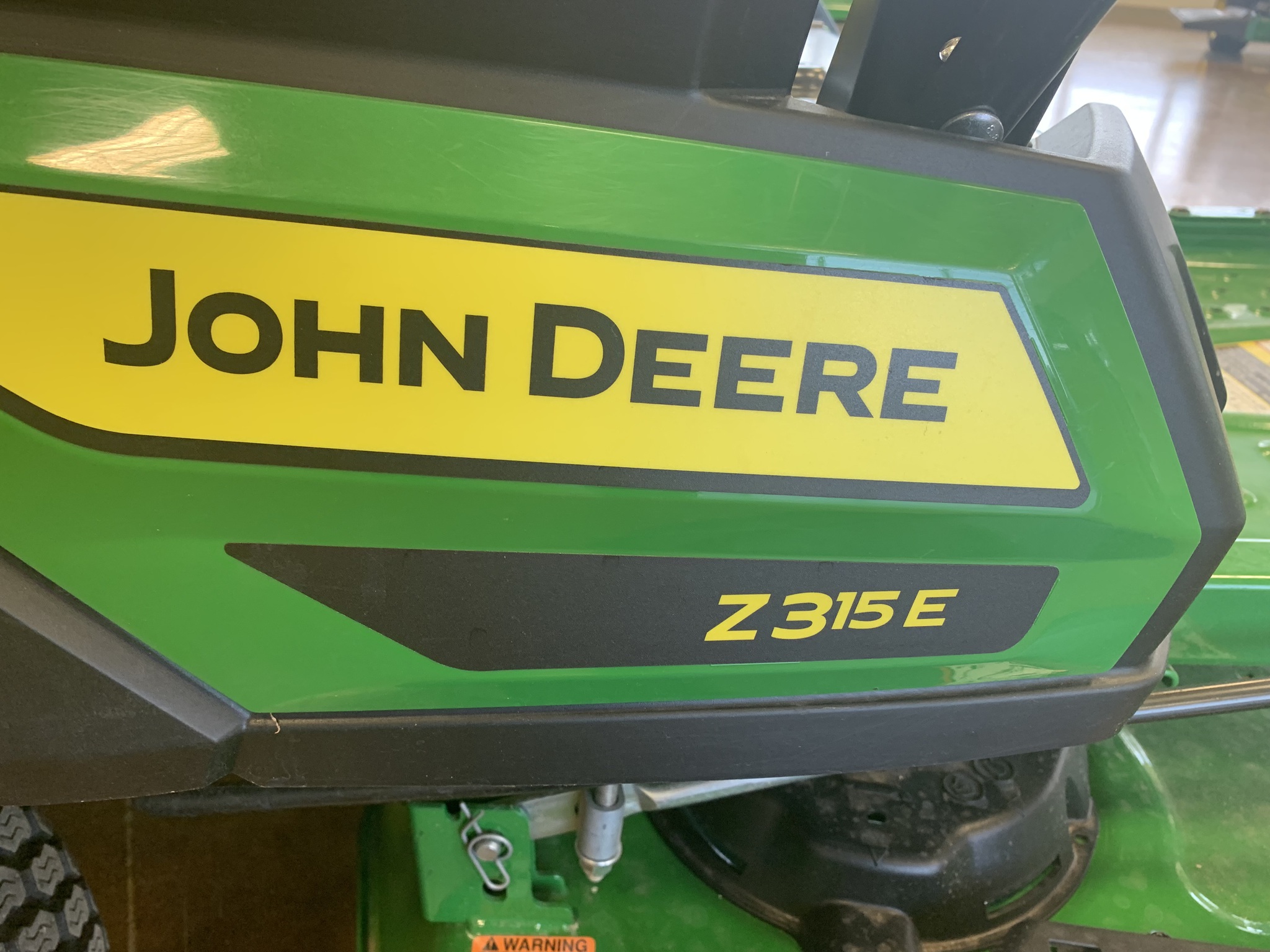 2022 John Deere Z315E Image 6