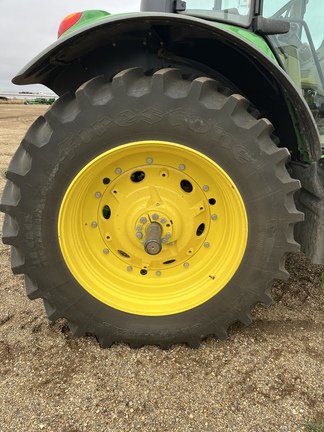 2025 John Deere 6155M (3rd thumbnail)