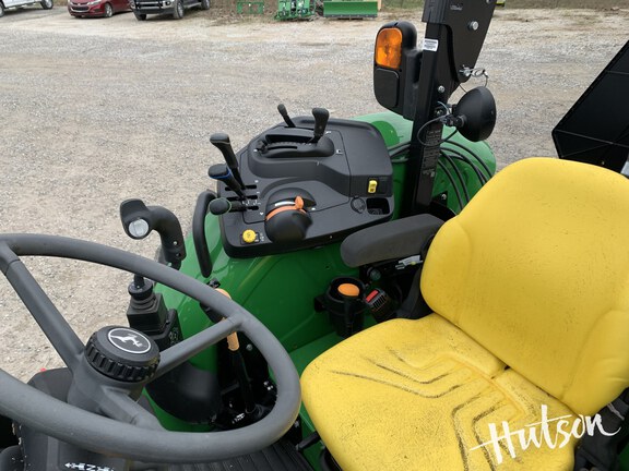 Photo of 2025 John Deere 5095M