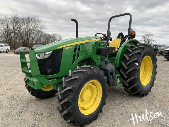 Photo of 2025 John Deere 5095M