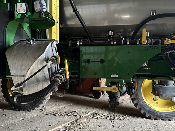 Used 2025 John Deere 412R Self Propelled Sprayers at Koenig Equipment in Urbana, OH - Photo9