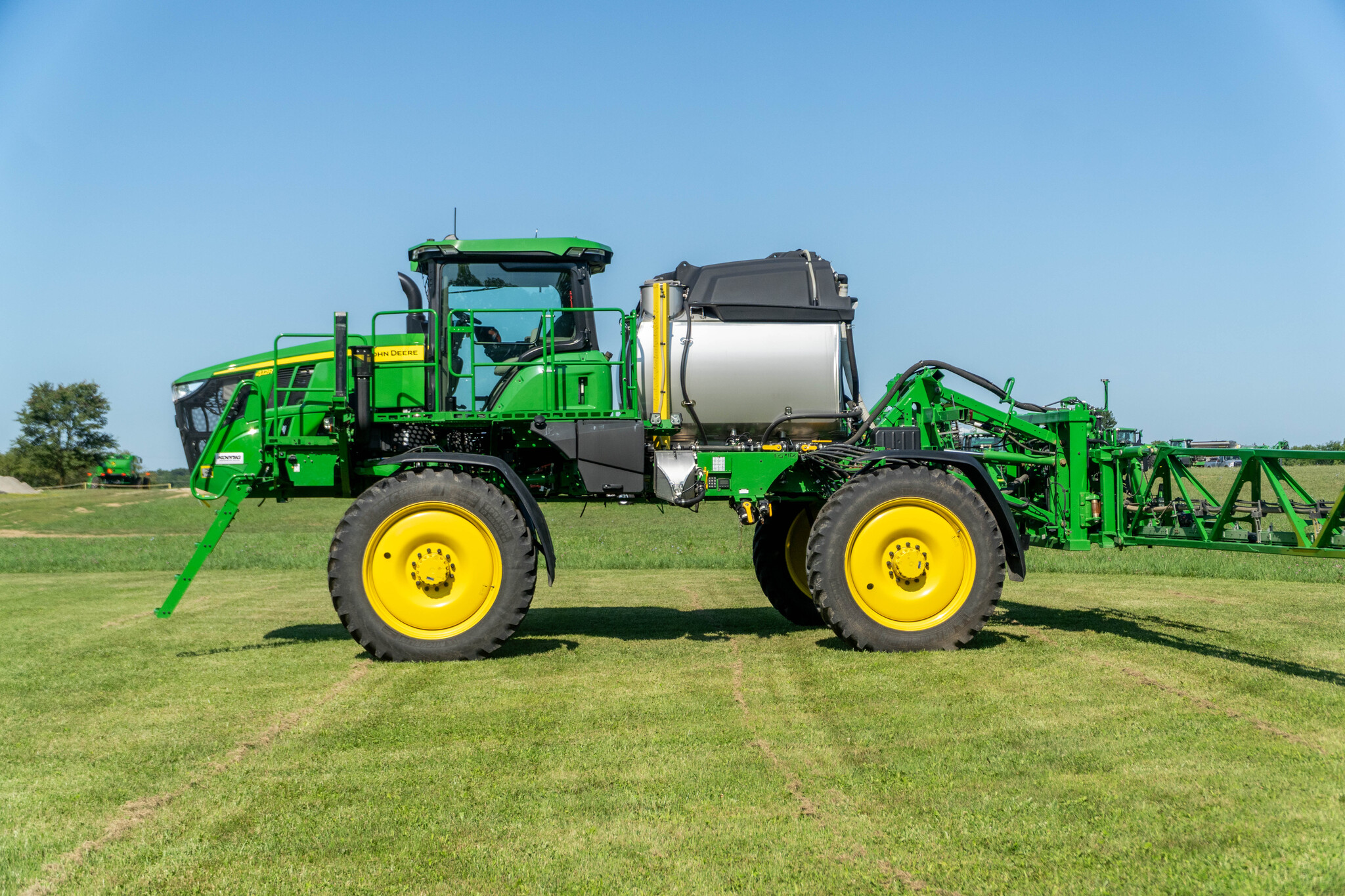 Used 2025 John Deere 412R Self Propelled Sprayers at Koenig Equipment in Anna, OH - PhotoXL2