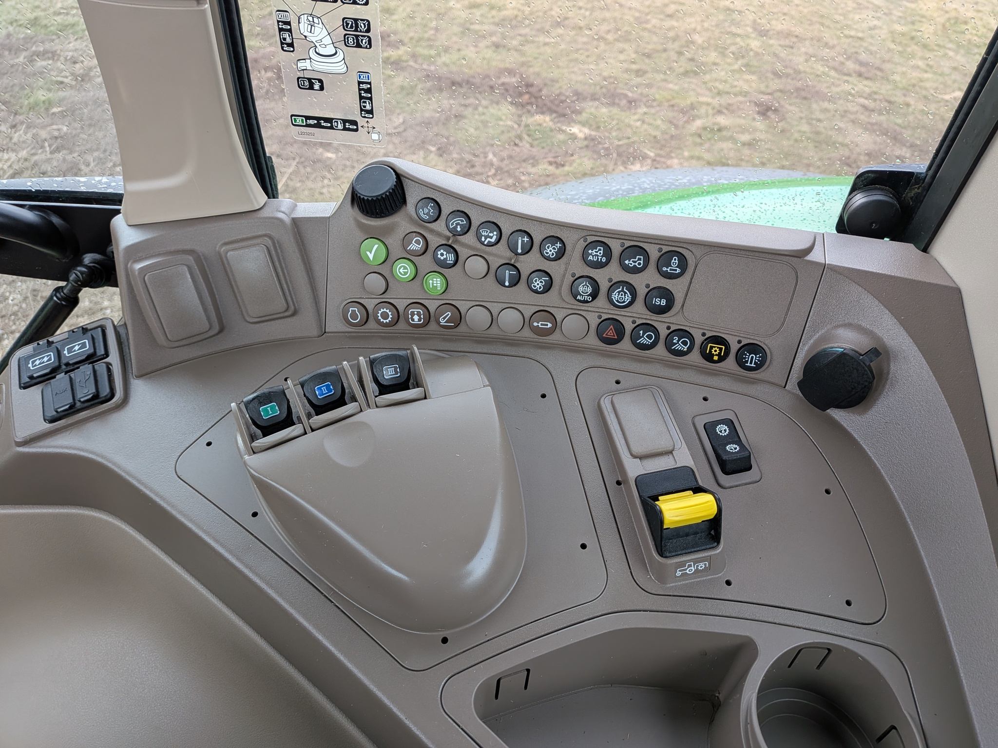  2025 John Deere 6M 130 at Heritage Tractor in Galesburg, IL