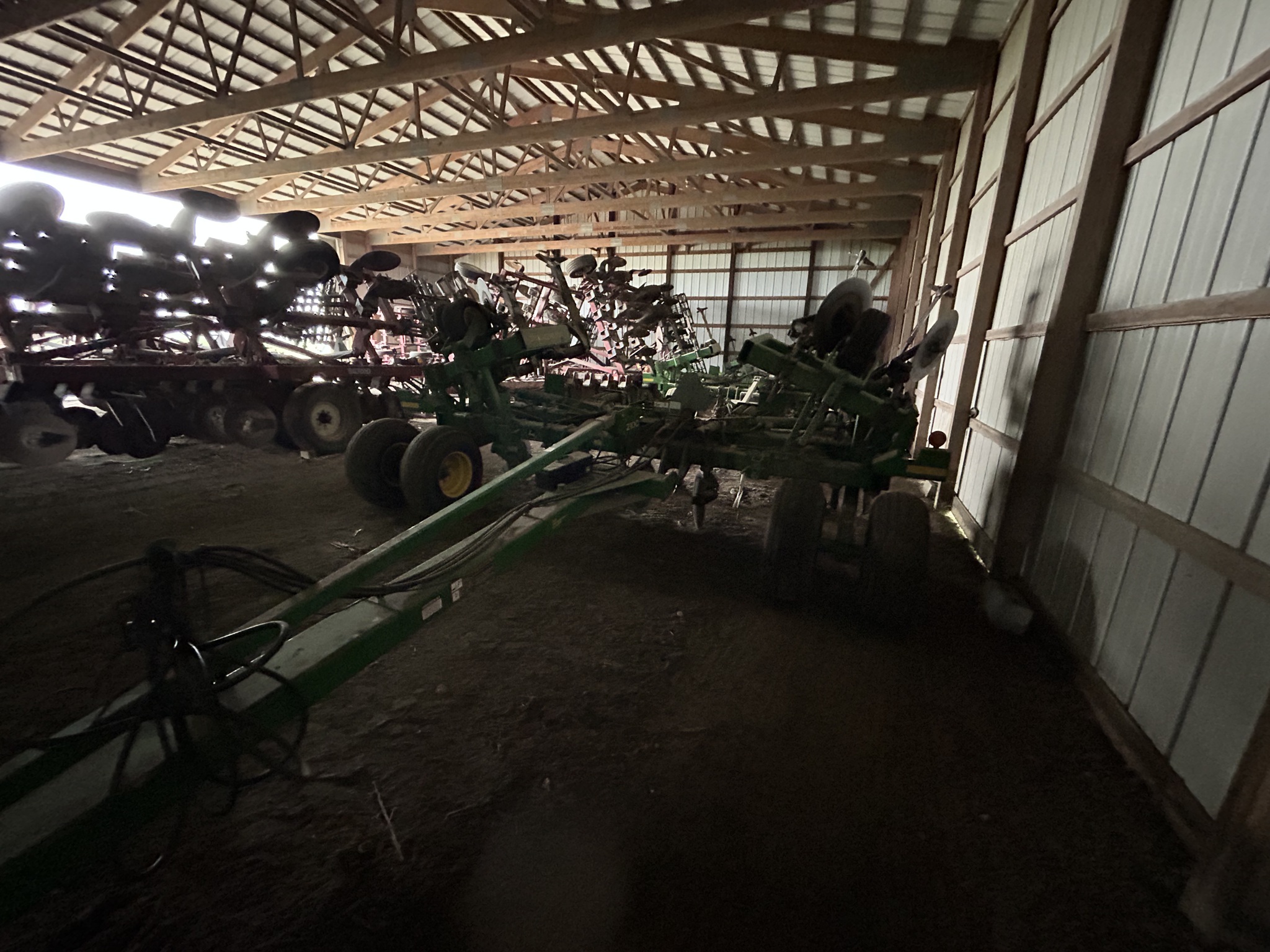 2011 John Deere 2100 Image 1