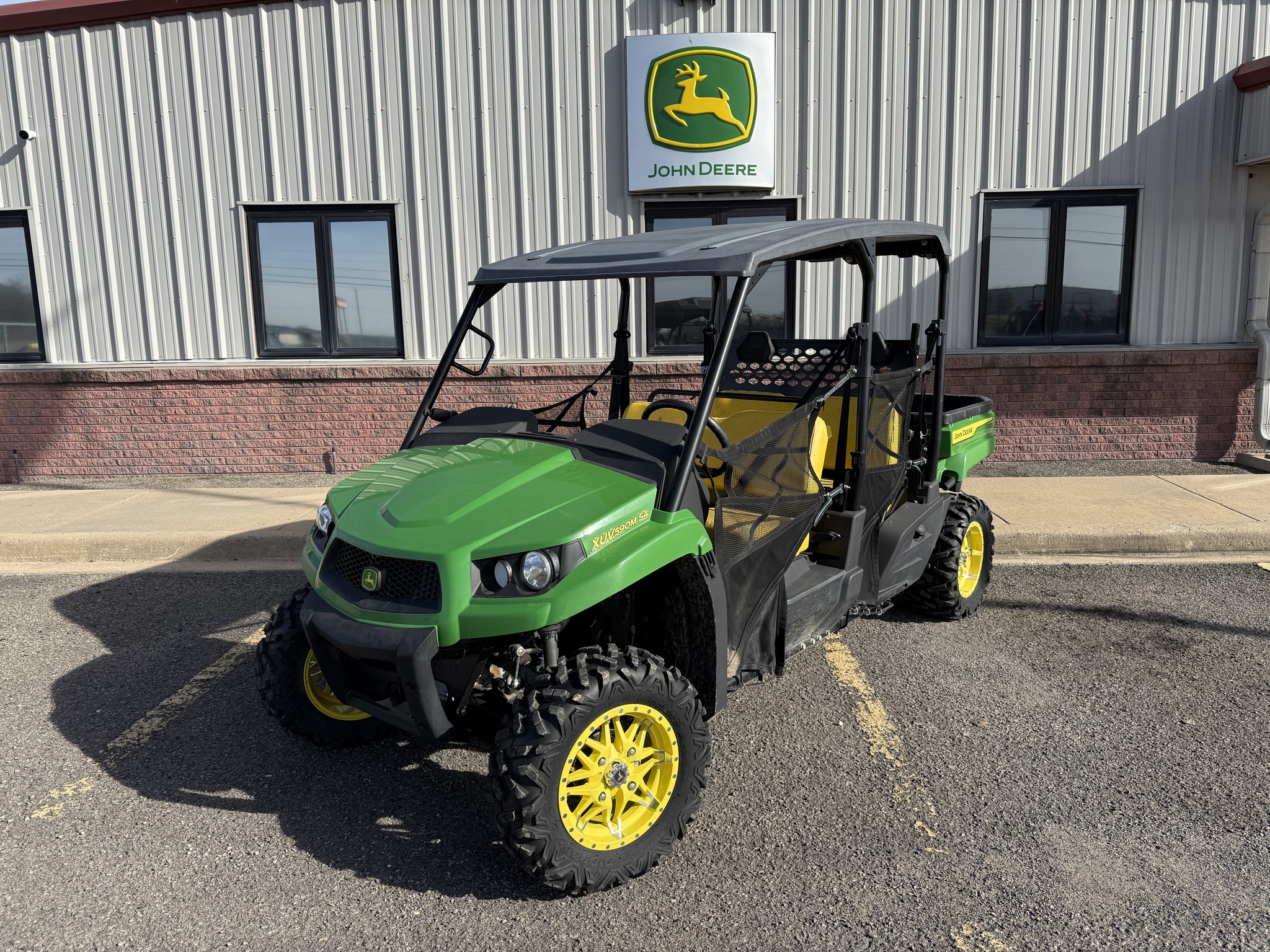 2022 John Deere 590M S4 Image 2