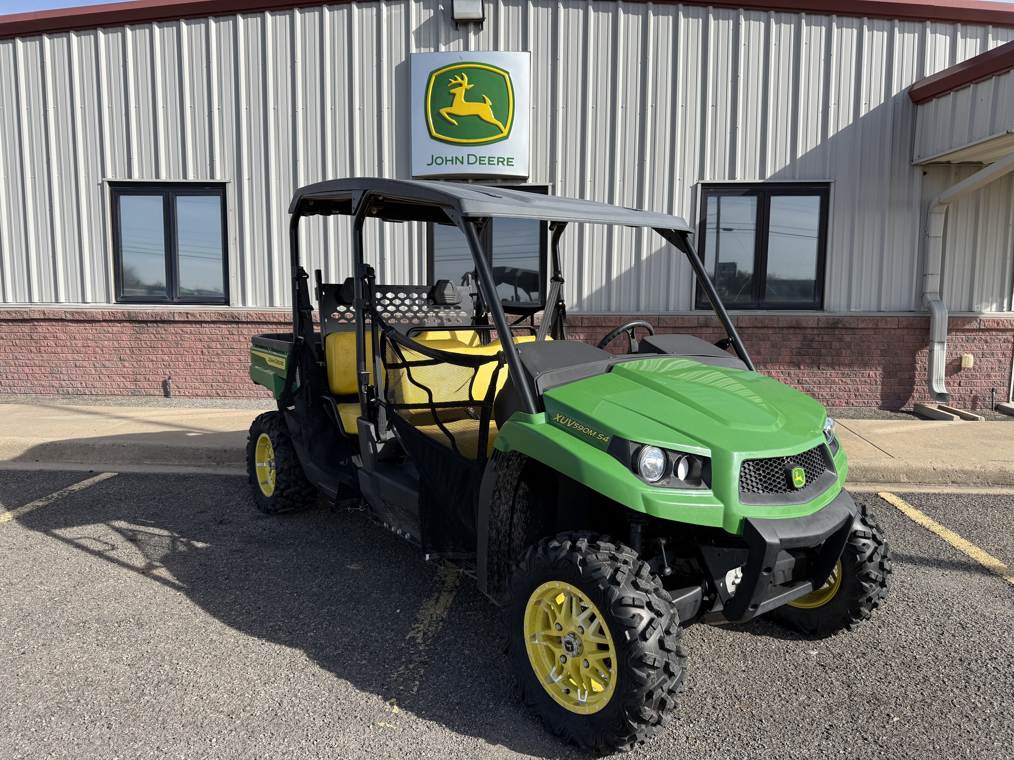 2022 John Deere 590M S4 Image 4