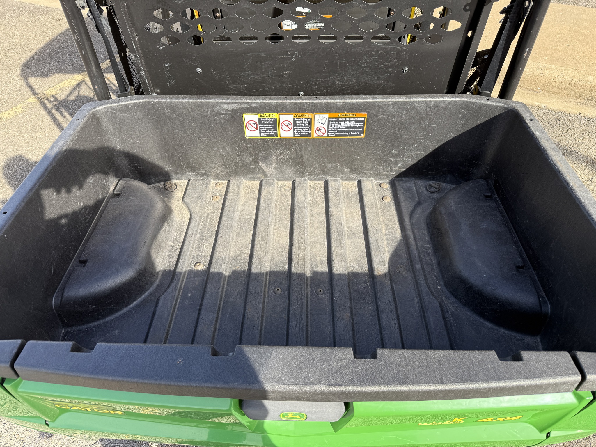 2022 John Deere 590M S4 Image 9