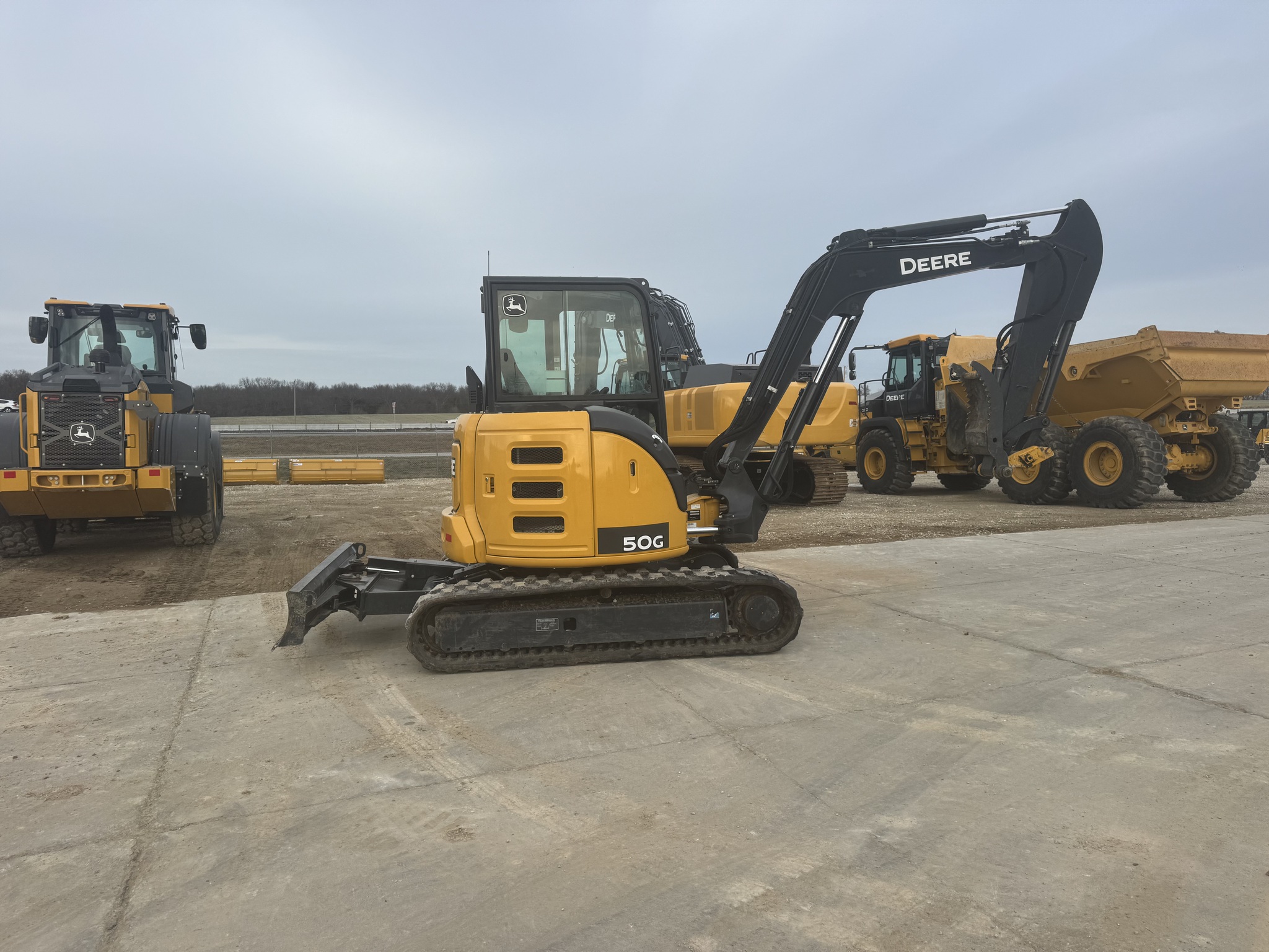 2019 John Deere 50G Image 2