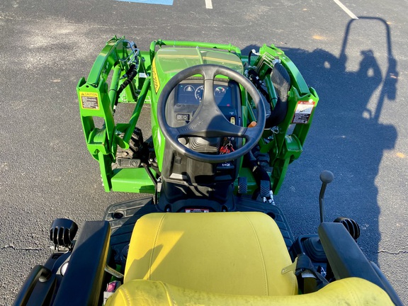 2024 John Deere 1025R Photo 3