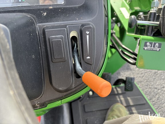 Photo of 2025 John Deere 3032E