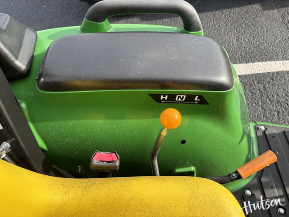 Photo of 2025 John Deere 3032E