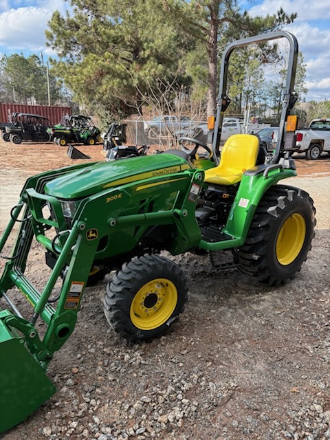 2024 John Deere 3025E Image 3