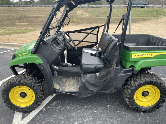 2023 John Deere XUV560E Photo 3